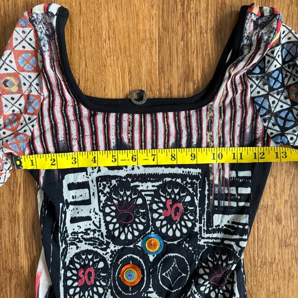 Save the Queen Top with Buttons - Picture 5 of 7